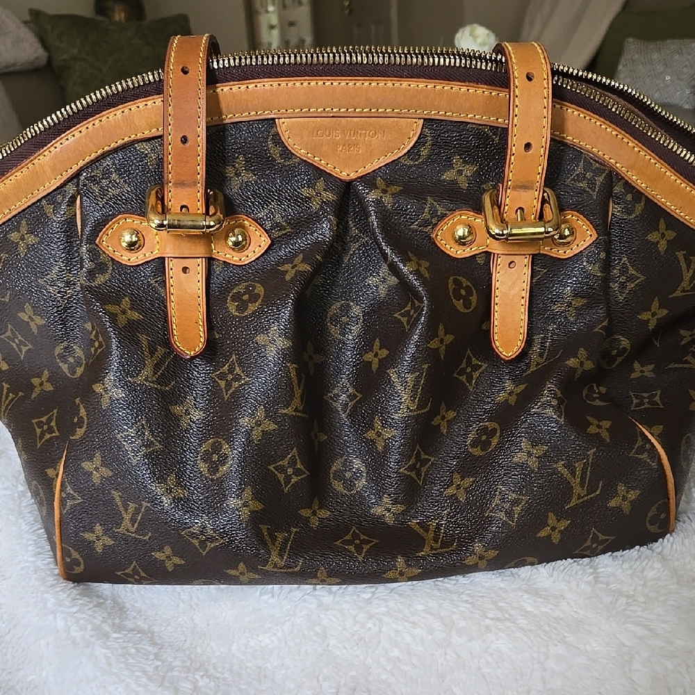 AUTHENTIC Louis Vuitton Brown Monogram Tote with Tan Leather Trim TIVOLI.